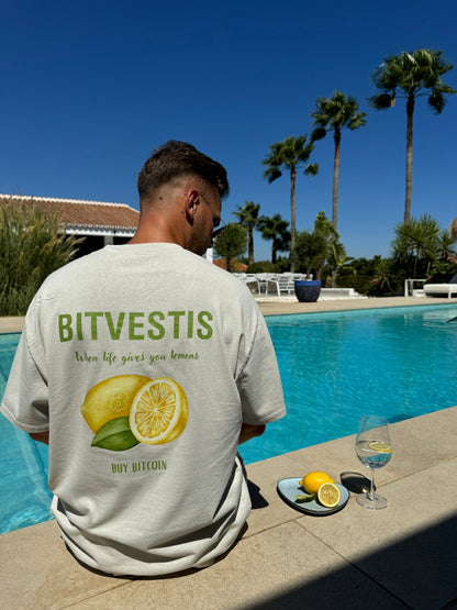 Oversized T-Shirt mit Bitcoin-Druck trendy und bequem-Kombiniere Stil und Lebensfreude mit diesem trendigen Bitcoin-Shirt.