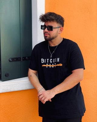 BTC FIAT T-Shirt Schwarz vorne – Bitcoin Shirt von BITVESTIS
