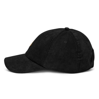 Limitierte Bitcoin Cord Cap mit goldenem ₿-Logo – perfekte Passform und angenehmes Tragegefühl.