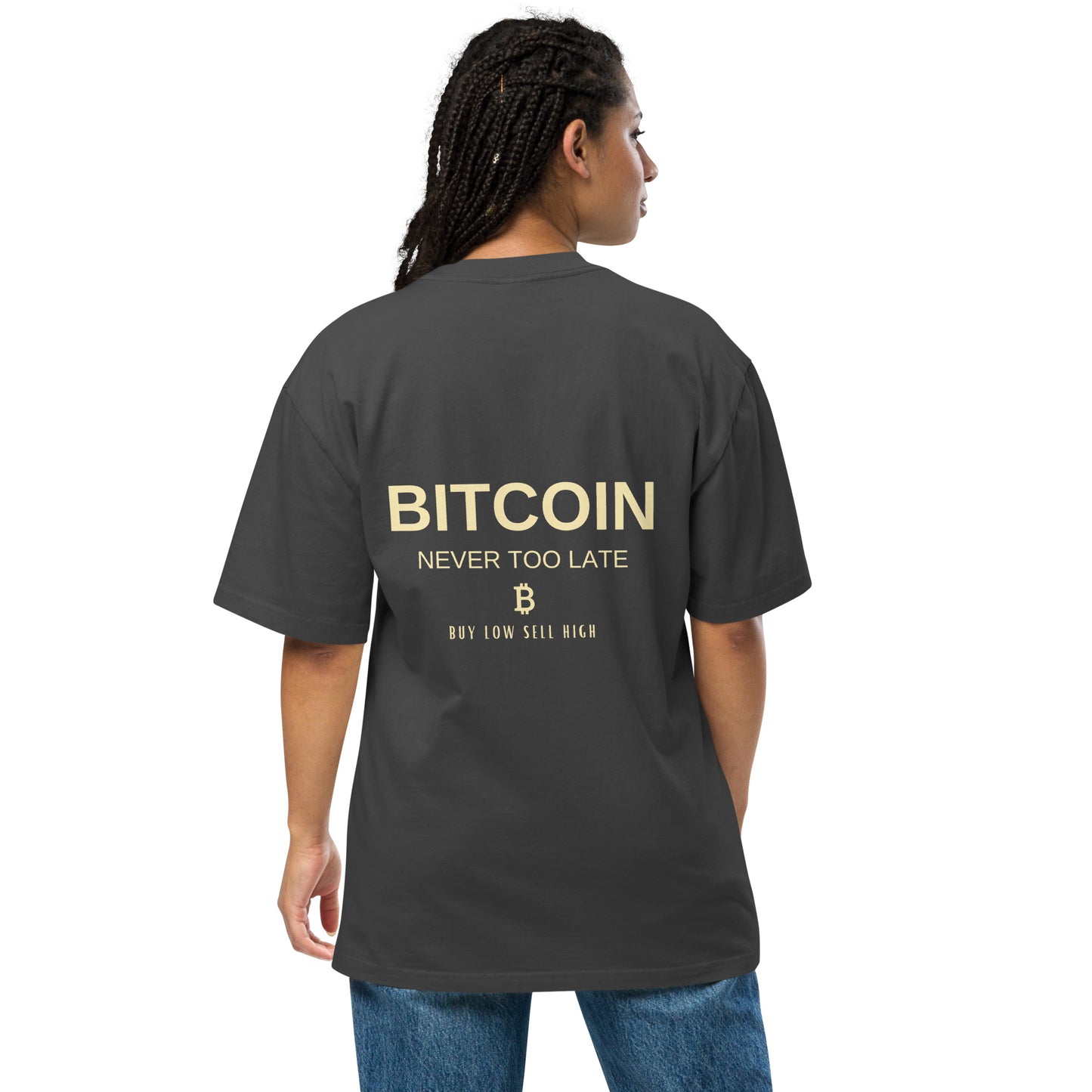 BUY LOW SELL HIGH T-Shirt – das perfekte Mode-Statement für Krypto-Enthusiasten.
